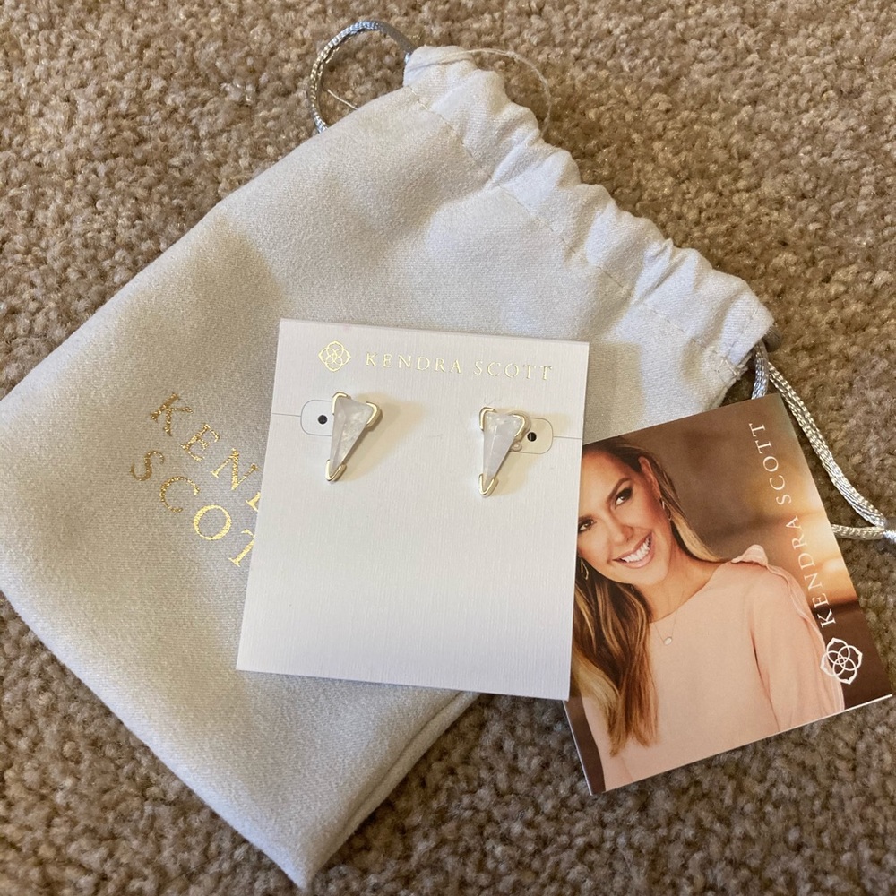 Kendra Scott Carla Earrings
